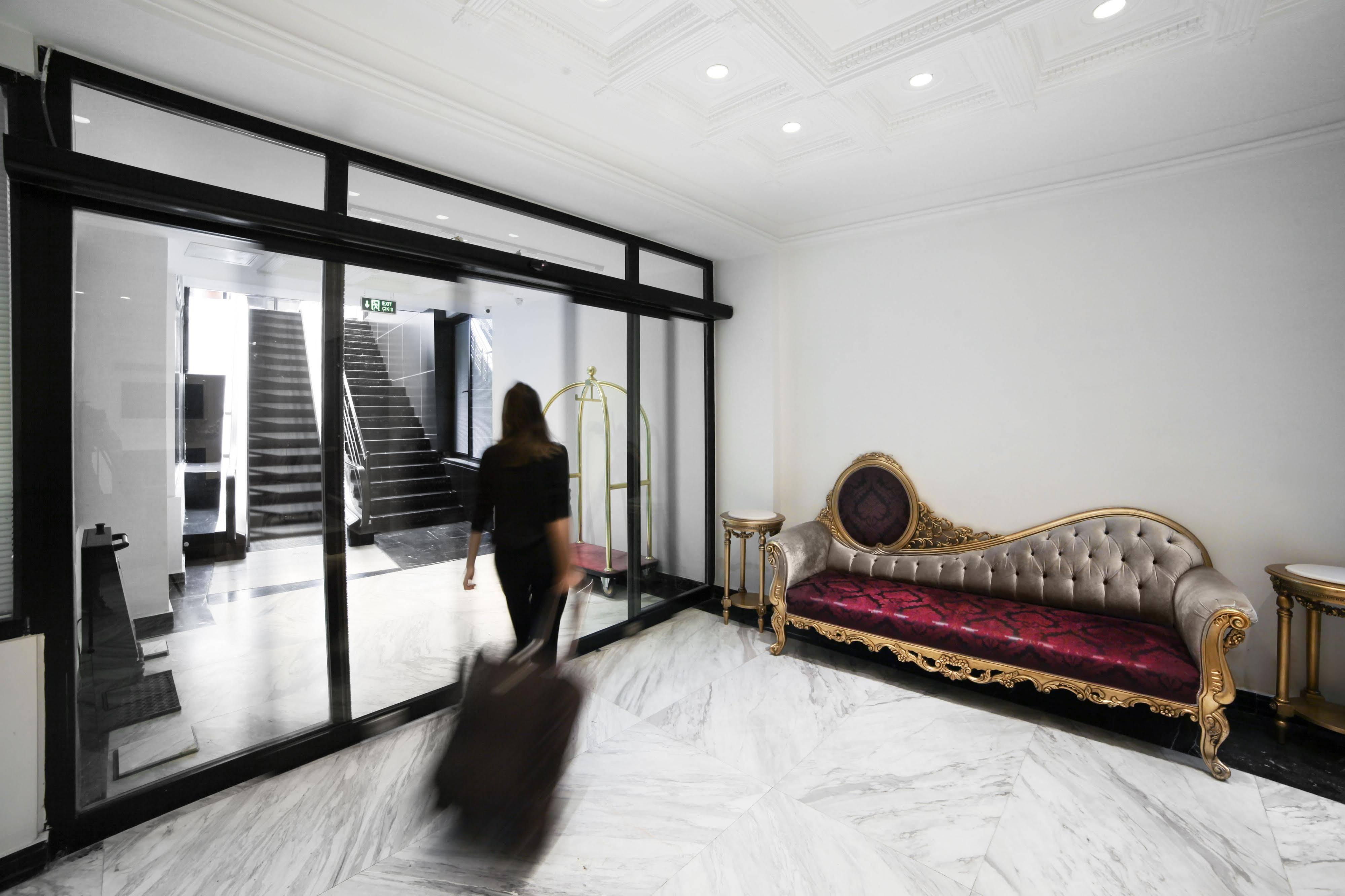 White Monarch Hotel Istanbul Eksteriør billede